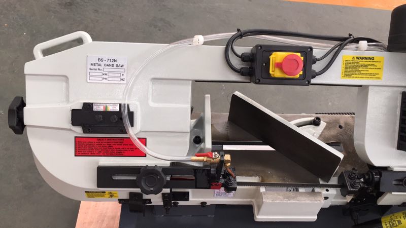 BS712-pipe-band-saw-cutting-machine-price (4).jpg